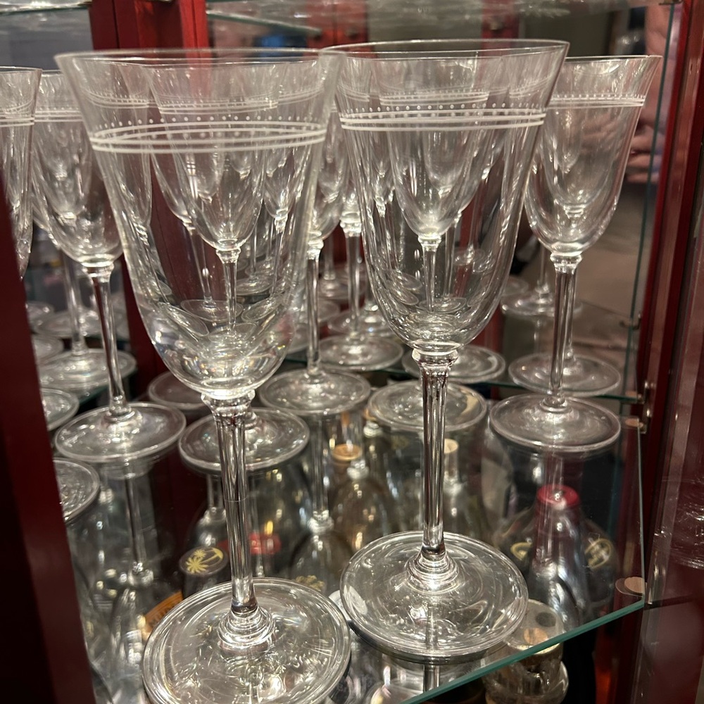 Vera Wang Grosgrain Pattern Red Wine Crystal Stemware